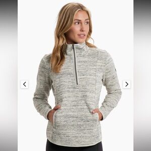 KÜHL ASCENDYR™ 1/4 ZIP
Soft fleece with zippered hand pockets